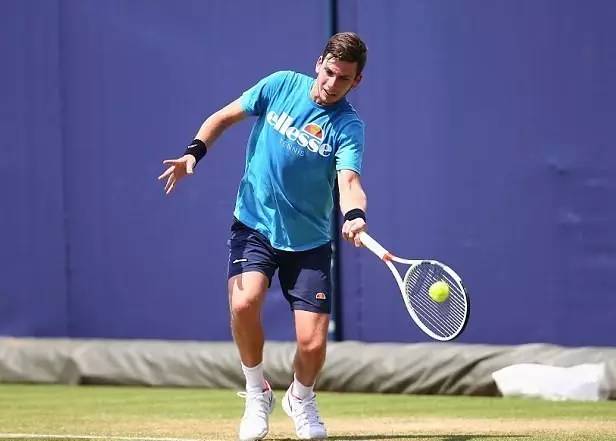 詹姆斯的非 詹姆斯的非